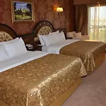Megasaray Westbeach Hotel