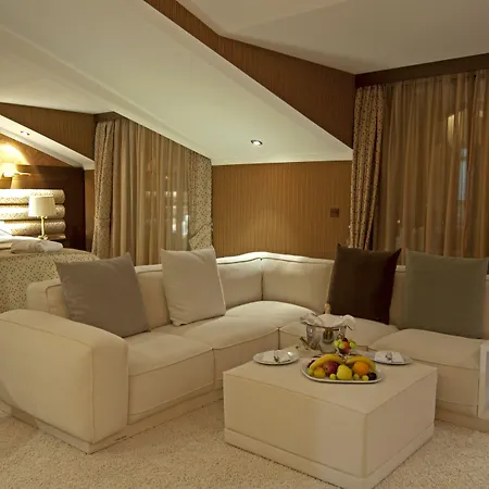 Megasaray Westbeach Hotel