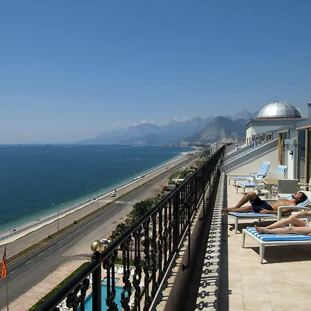 Megasaray Westbeach Hotell