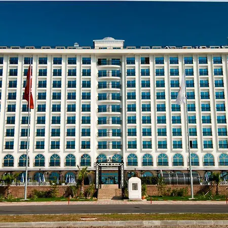 Megasaray Westbeach Hotel