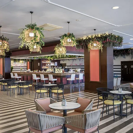 Megasaray Westbeach מלון