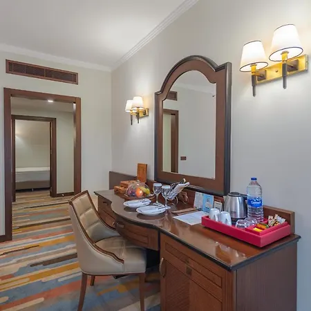 Hotel Megasaray Westbeach 5*