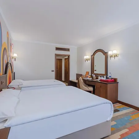 Megasaray Westbeach 5* Antalya
