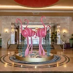 Megasaray Westbeach Hotel